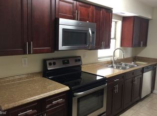 2906 Island Dr, Miramar, FL 33023