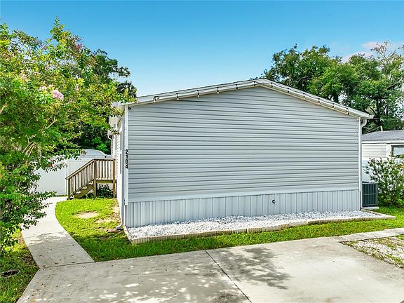 2nd image of 2104 OLD DIXIE HIGHWAY