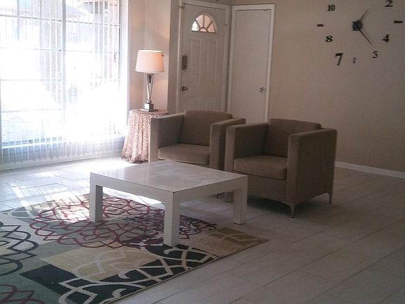 3rd image of 671 Kings Towne Pl