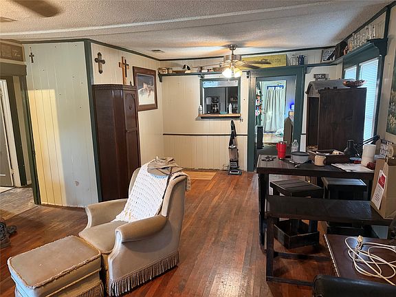 2nd image of 1007 S Bassett St