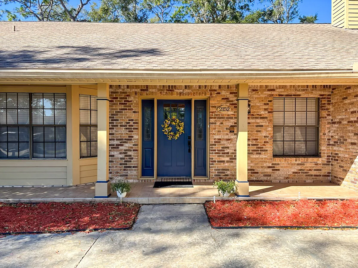 Building Photo - 2152 Palm Crest Dr