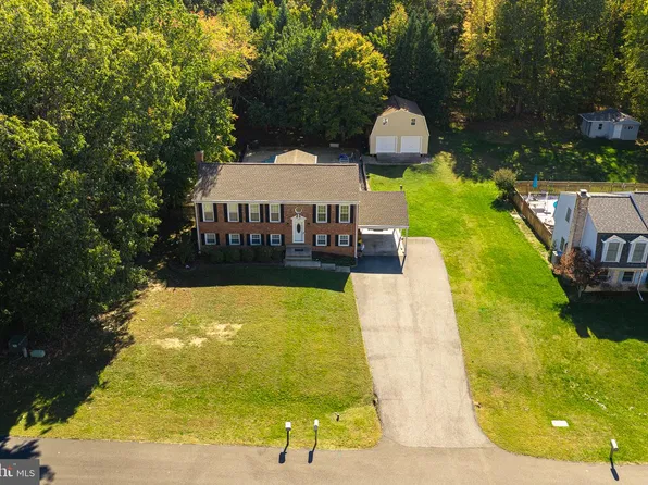 1392 Redwood Cir, La Plata, MD 20646