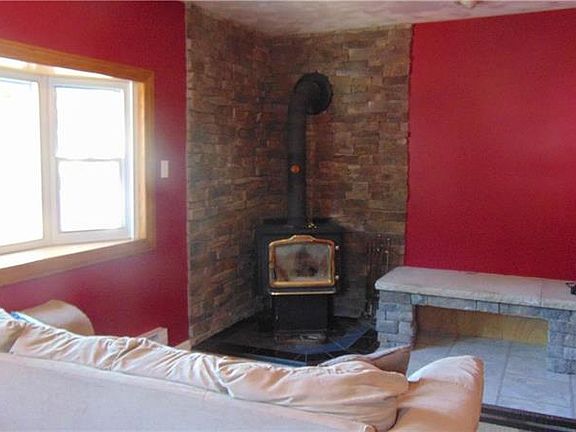 2nd image of 5 Fleetwood Dr