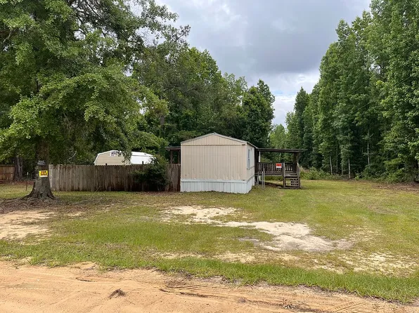 22 Modoc Center Rd, Swainsboro, GA 30401