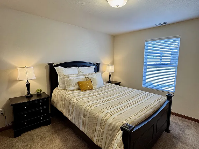 Eagle View Luxury Apartments — Photo 38