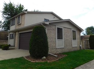 29033 Yorkshire Ln, Warren, MI 48088