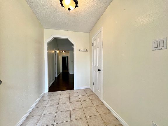 3rd image of 1114 Glen Creek Dr