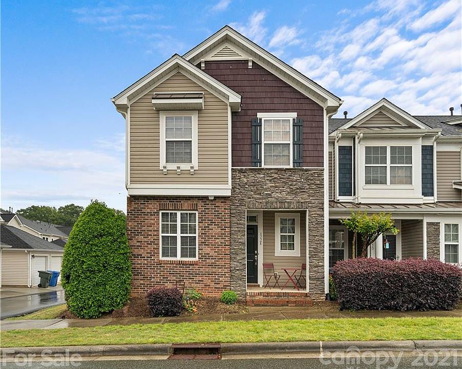 1st image of 122 Walnut Cove Dr
