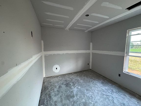 3rd image of 4525 Easy St