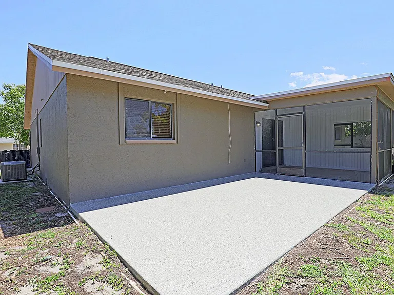 3818 SW 7th Pl — Photo 15