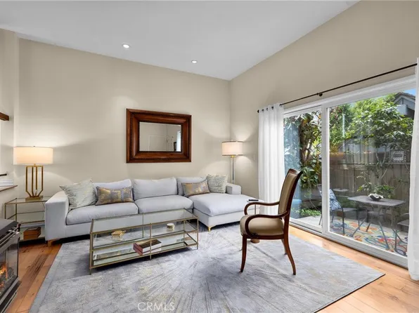 504 Harkness Ln APT 1, Redondo Beach, CA 90278