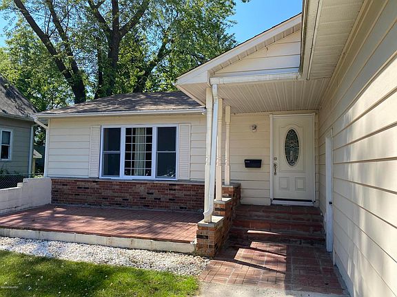 3rd image of 712 Diana St