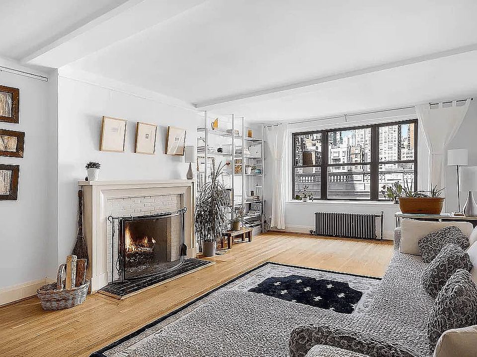 1st image of 140 E 28th St #8DE