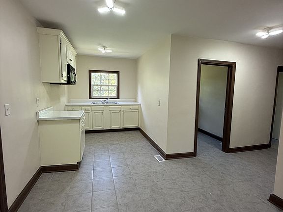 3rd image of 617 8th Ave