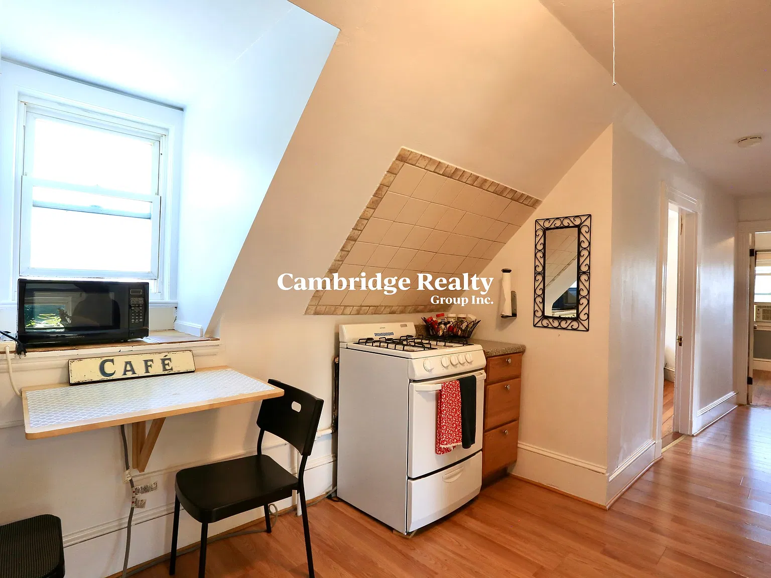 3 bed, 1.0 bath, $2,600 — Photo 1