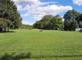 2063 Sandridge Rd, Alden, NY 14004