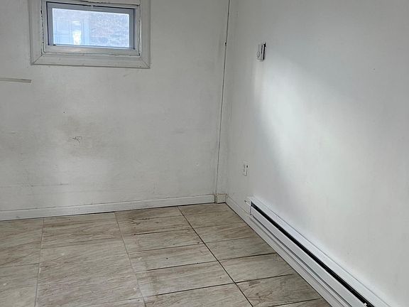 2nd image of 3031 Devereaux Ave Floor 1
