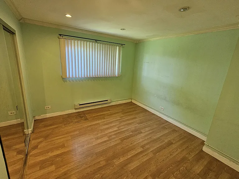 1910 W Hatherleigh Ct #2E — Photo 8