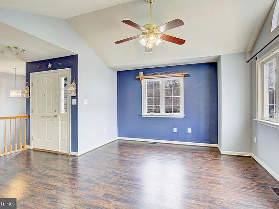 5th image of 409 Westlake Blvd #42