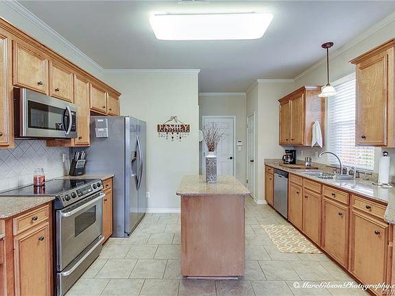 5th image of 10476 Plum Creek Dr