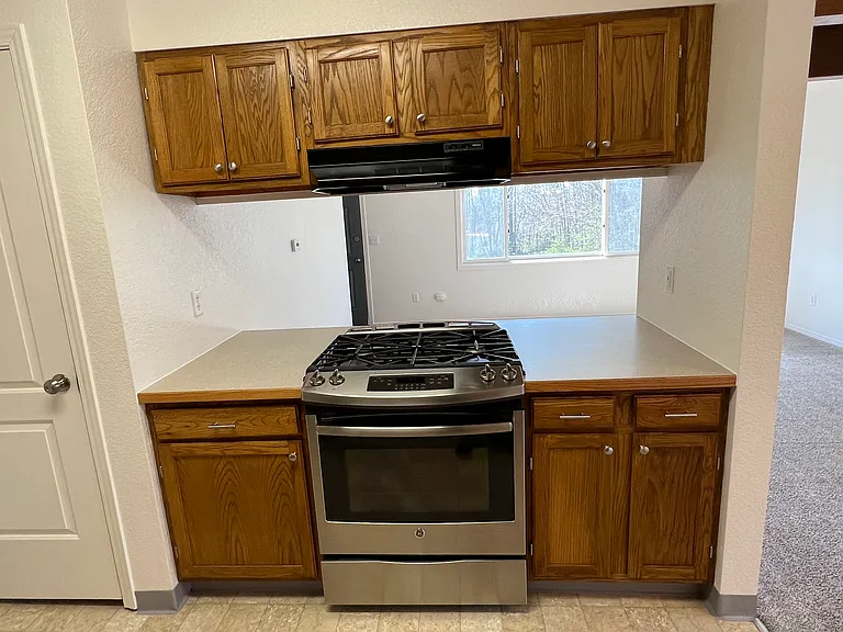 921 E Snohomish Ave #1 — Photo 4