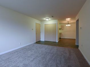 32669 Warren Rd #2-7050-105, Garden City, MI 48135