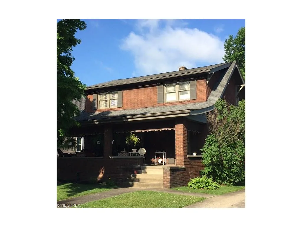 130 Princeton Ave photo 1
