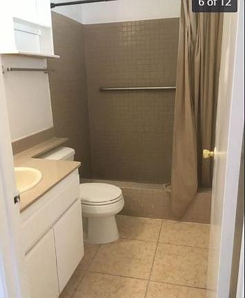 5th image of 4577 N Lakewood Dr