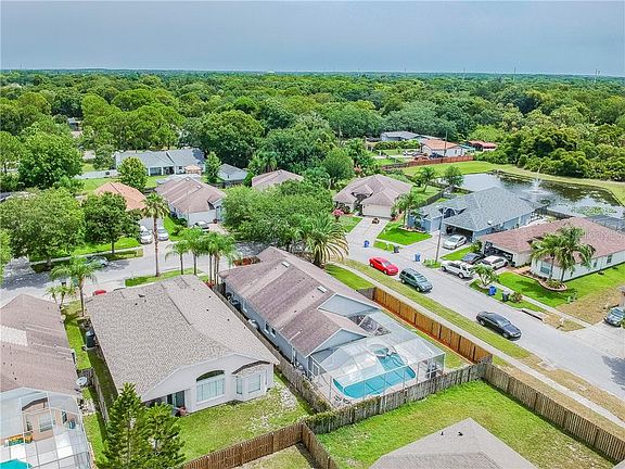 3rd image of 10277 Oasis Palm Dr
