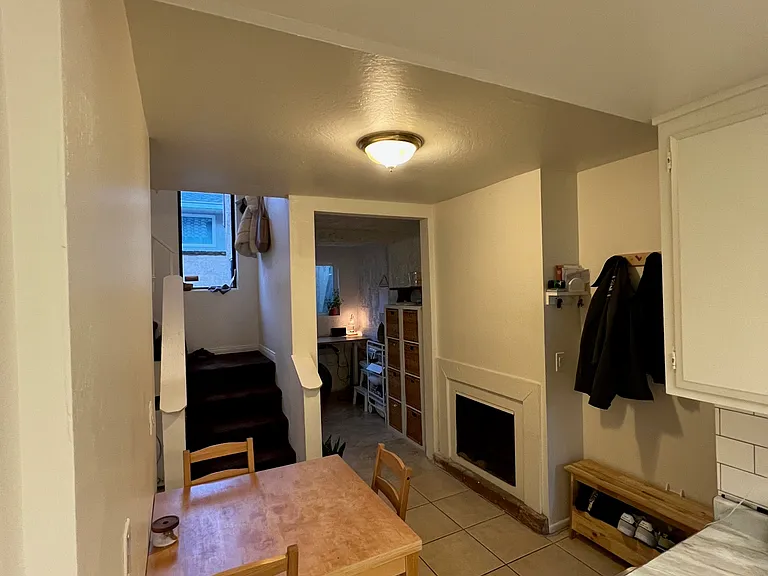 Palin Cir — Photo 4