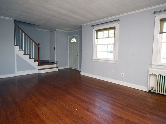 4th image of 133 Birchwood Dr
