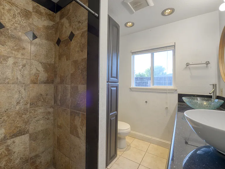 475 L St — Photo 31