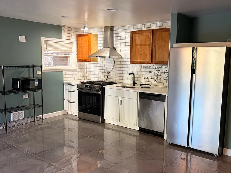 5905 S Indiana Ave #1 — Photo 4