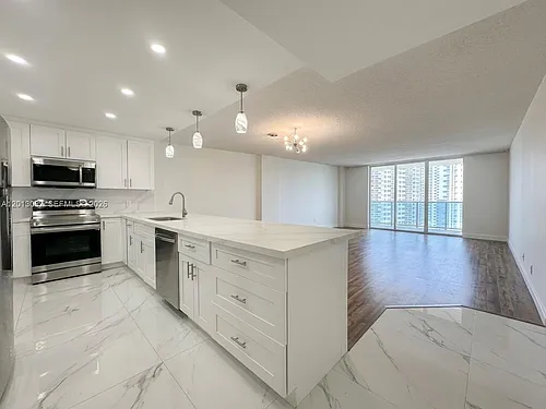 3800 S Ocean Dr #1016 Photo 1