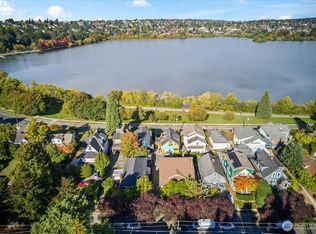 5833 Woodlawn Avenue N, Seattle, WA