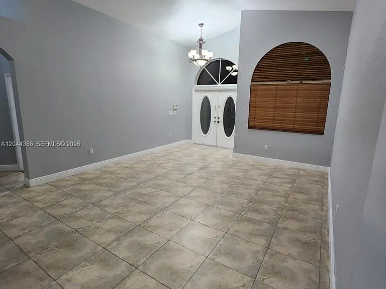 3187 SW 143rd Pl — Photo 4