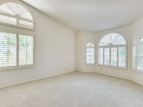 3rd image of 1559 E Muirwood Dr