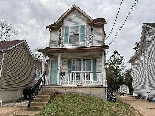 5624 Willard Ave photo 1