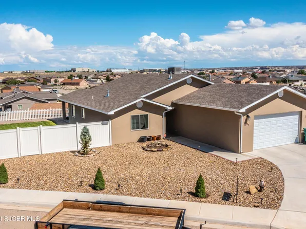 1320 Sparrowhawk Dr, Farmington, NM 87401