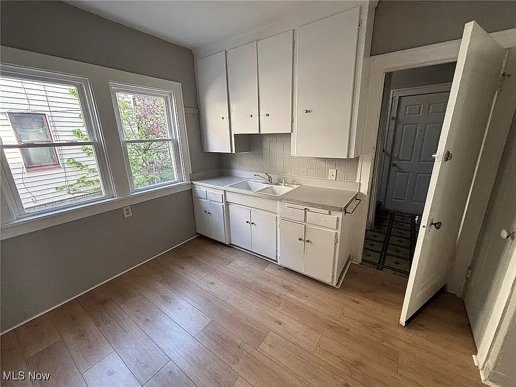 3 bed, 950 sqft, $1,300 — Photo 4