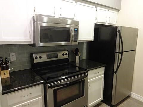 4th image of 2121 El Paseo St APT 2001