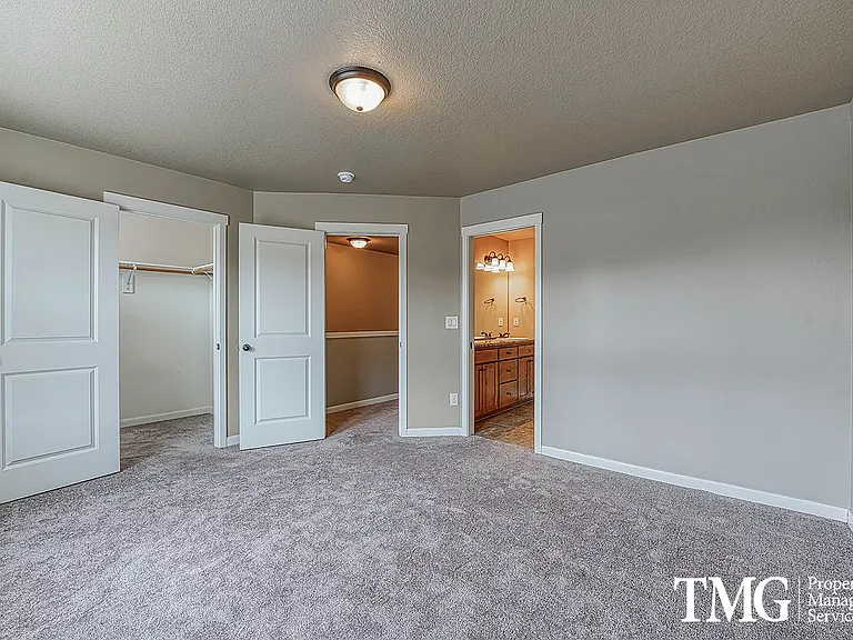 9807 NE 76th Way — Photo 25