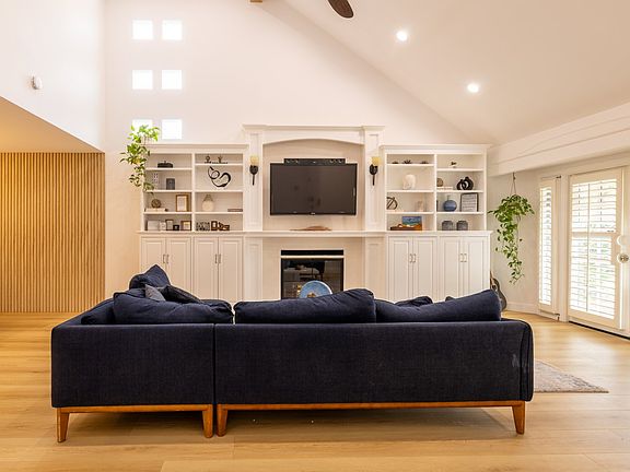 4th image of 23073 Enadia Way