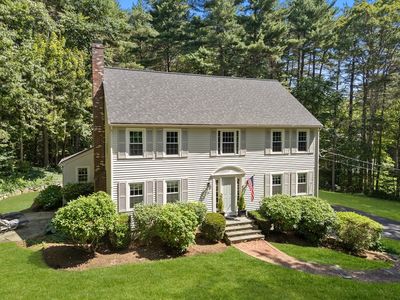 37 Valleywood Rd, Hopkinton, MA, 01748