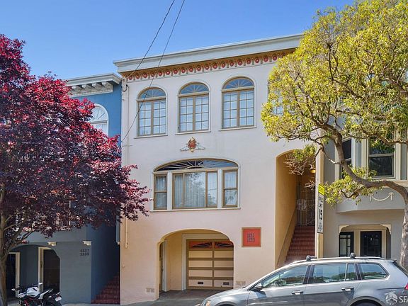 2nd image of 1131 Shrader St