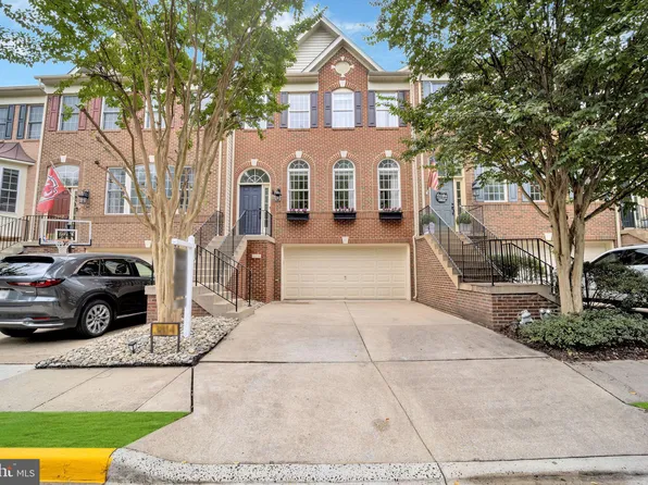 3814 Elmwood Towne Way, Alexandria, VA 22303