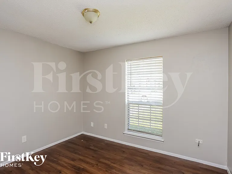 908 Wandering Way Dr — Photo 11