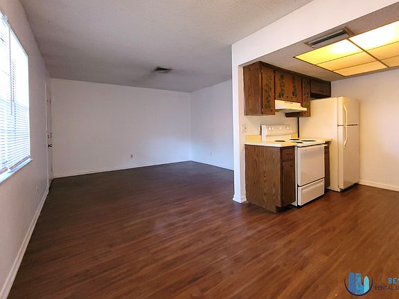 5th image of 201 NW Jefferson Cir N #3