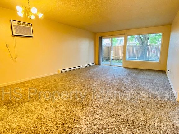 3rd image of 1913 Hoxie Ave APT A
