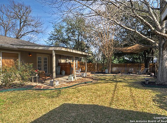 3rd image of 2830 Little John Dr